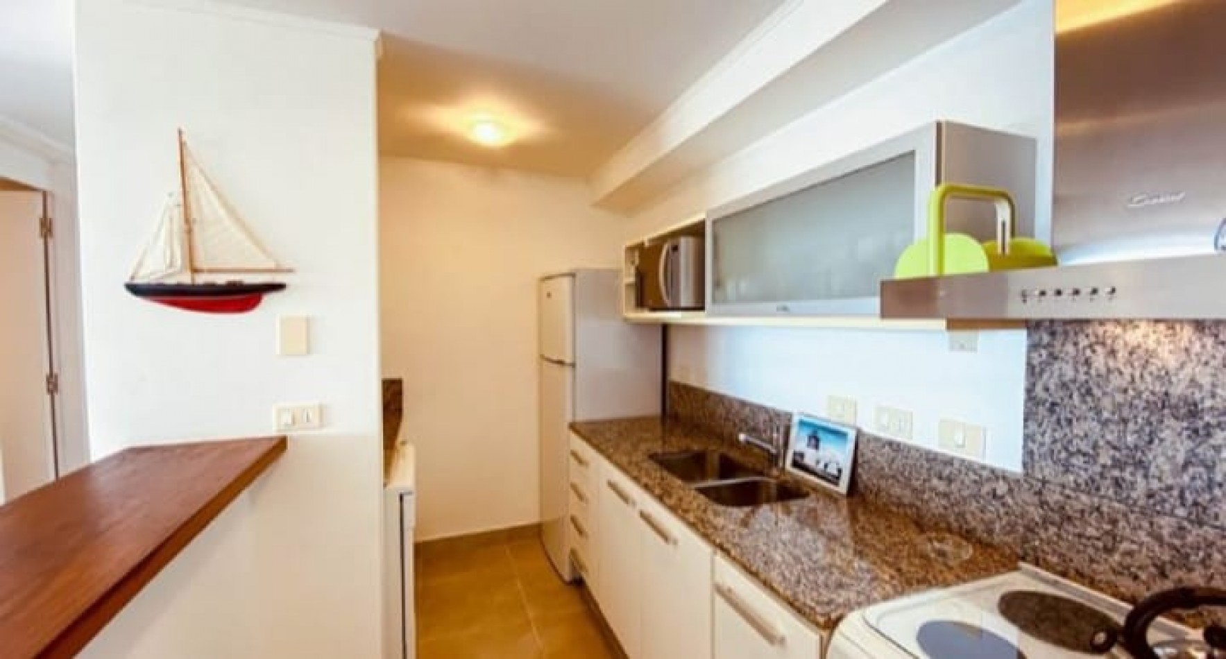 QUARTIER PUNTA BALLENA. 1 dormitorio vista al mar con parrillero