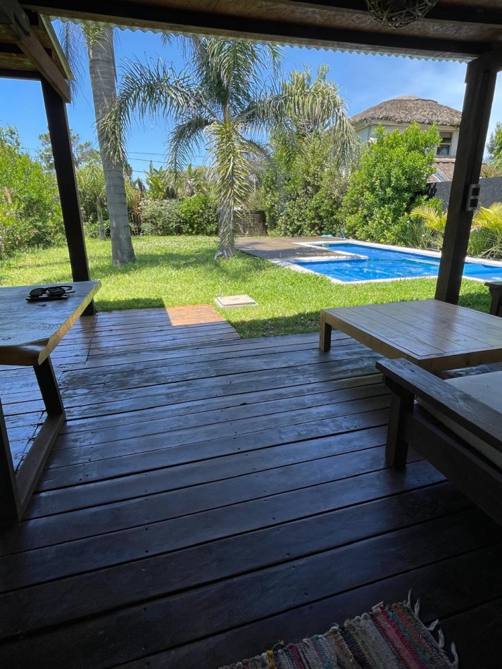 MANANTIALES. Casa de 3 dormitorios y piscina