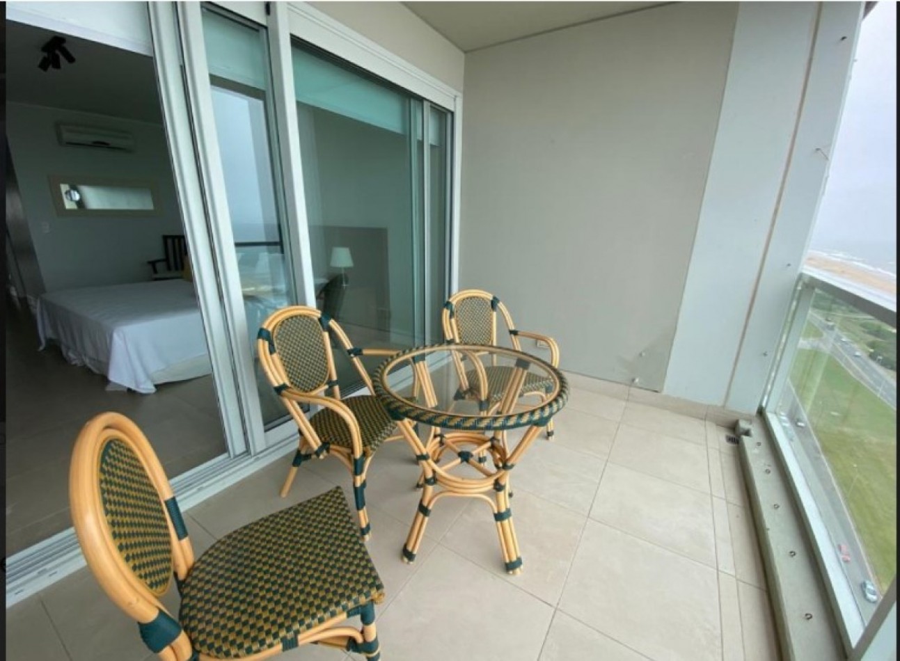 Le Parc I. 2 dormitorios en suite al mar