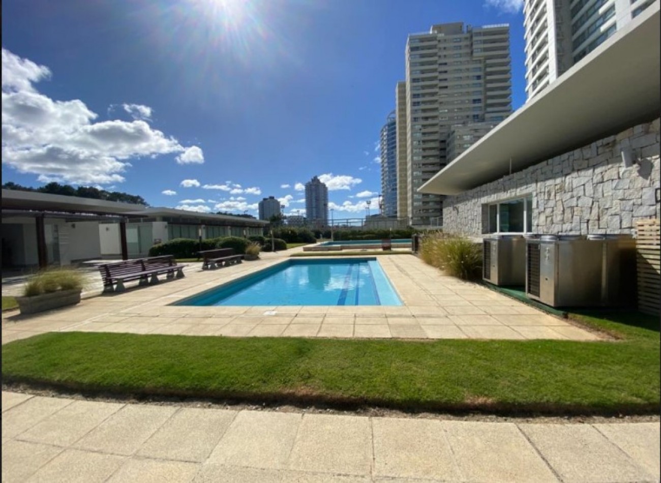 Le Parc I. 2 dormitorios en suite al mar