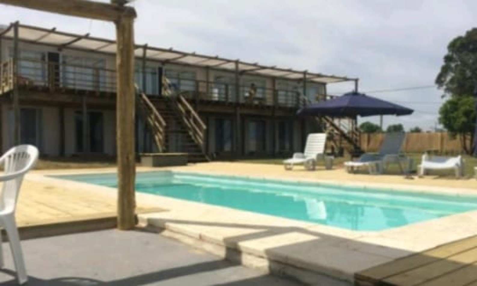 LA PEDRERA. Complejo de 4 apartamentos en Punta Rubi, Rocha.. Facilidades.