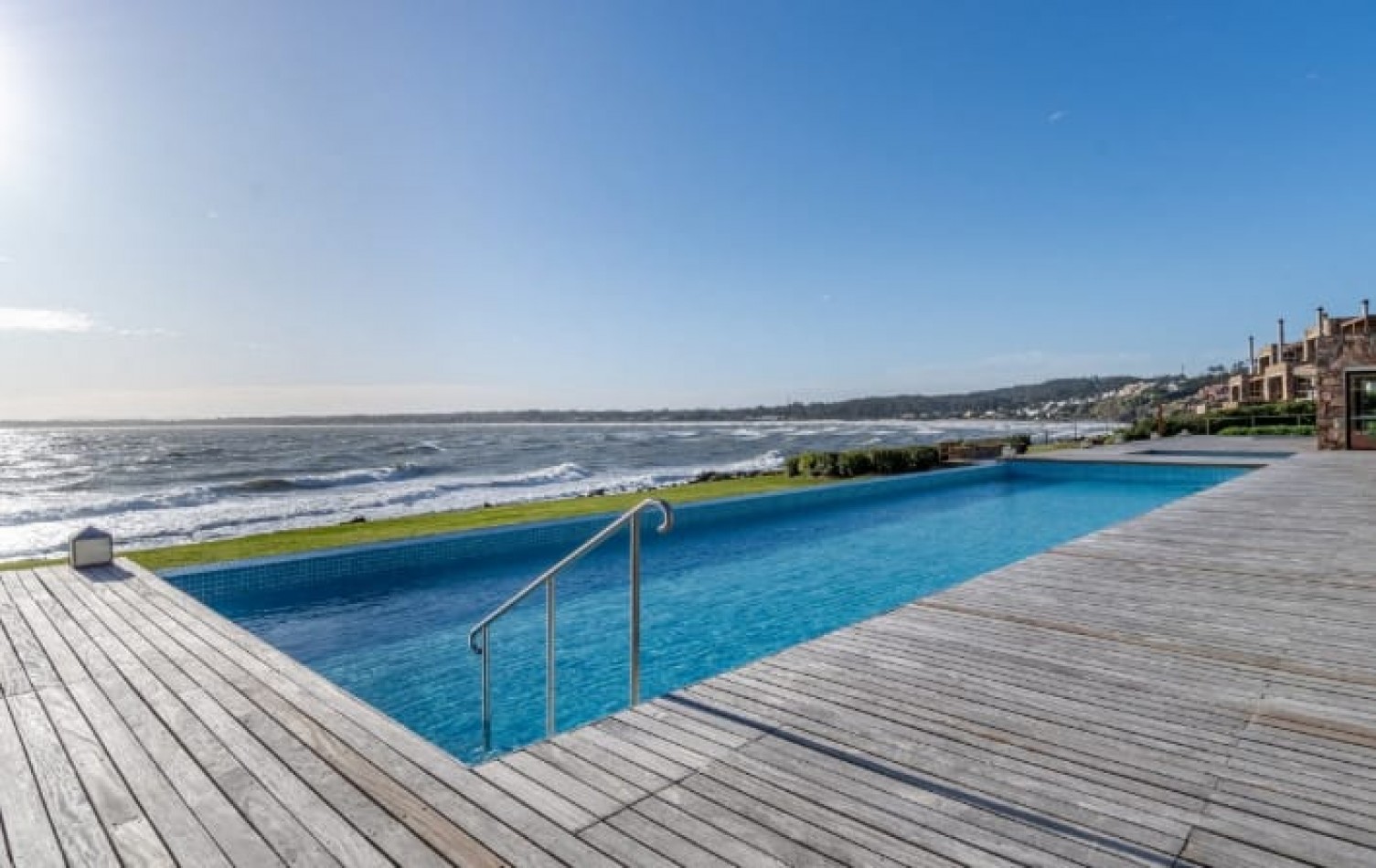 QUARTIER PUNTA BALLENA. 1 dormitorio vista al mar con parrillero