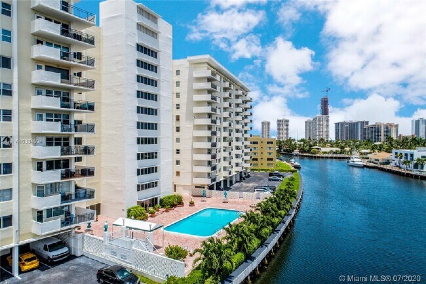 MIAMI HALLANDALE BEACH 2 dormitorios - Canje