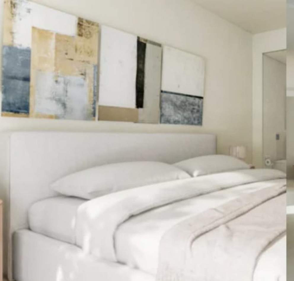 Ibiza. Santa Eulalia del Rio. 8 casas con piscina y jardin privado