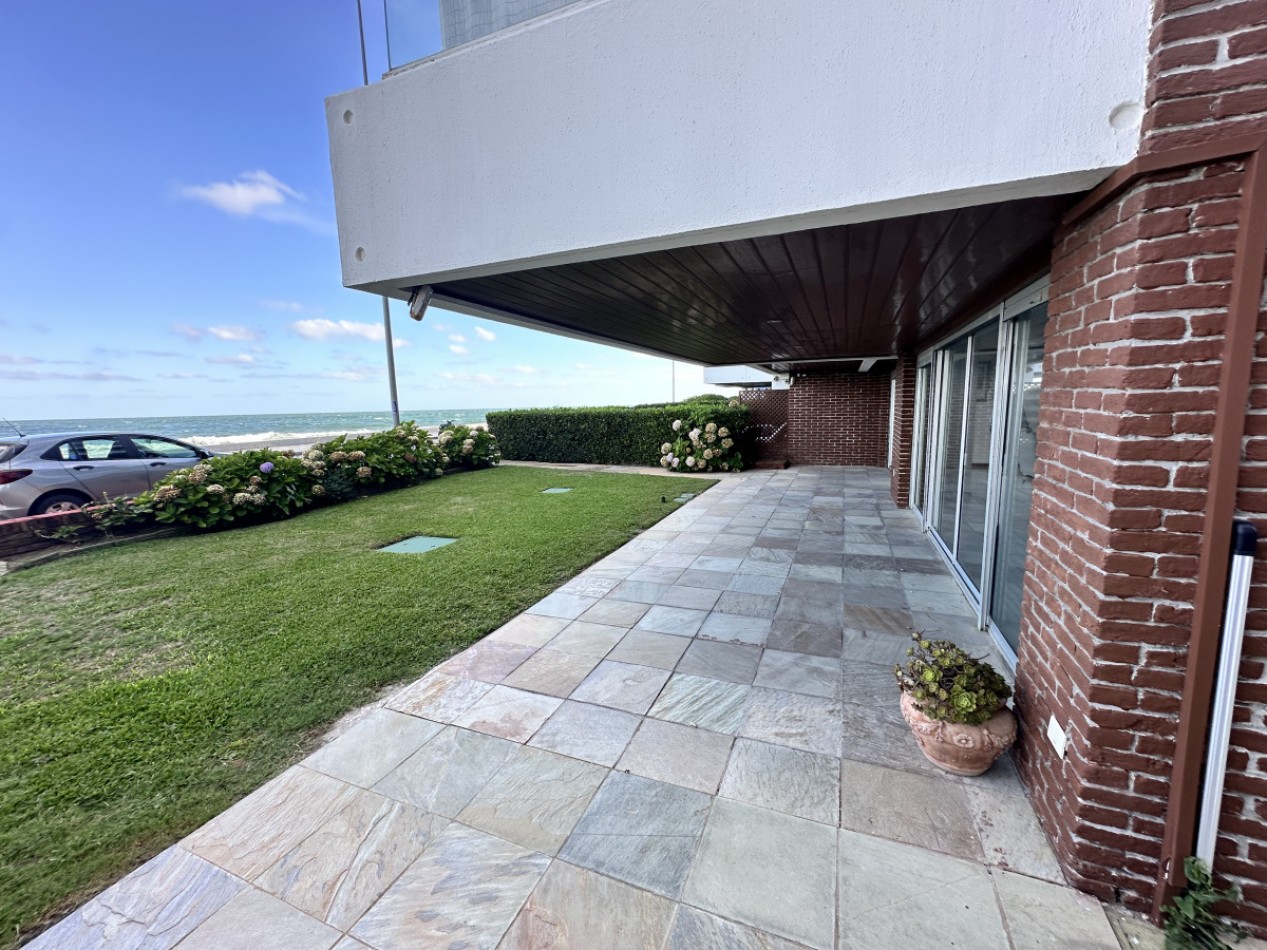 Peninsula. Rambla, Planta Baja vista al mar, 3 dormitorios