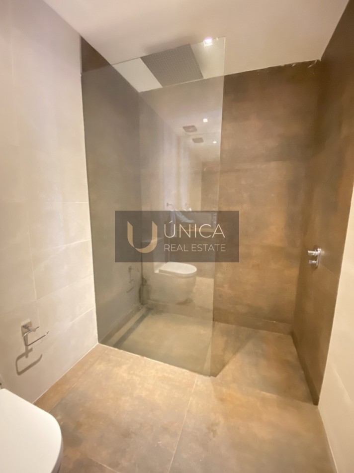 MANANTIALES. 4 suites y piscina