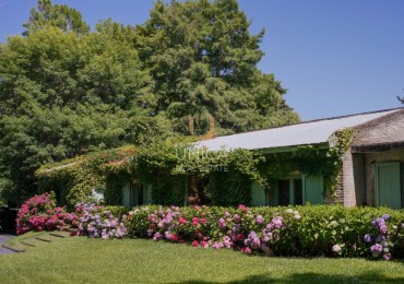 Casa de 5 dormitorios y piscina en el Golf