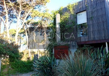 LA JUANITA. 1 Dormitorio con Terraza en medio del bosque